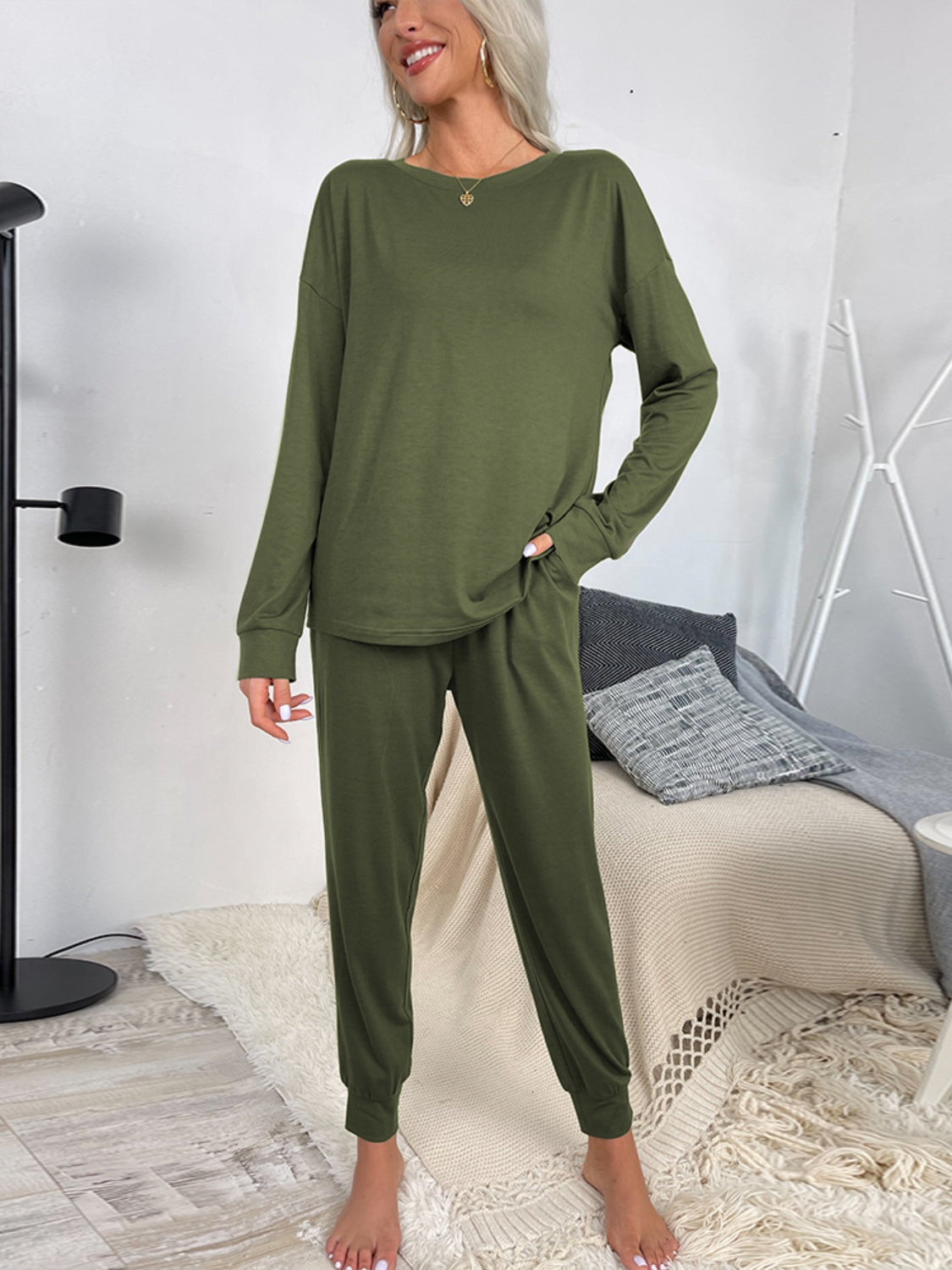 Outfit Flow - Shiny Round Neck Top and Drawstring Pants Lounge Set