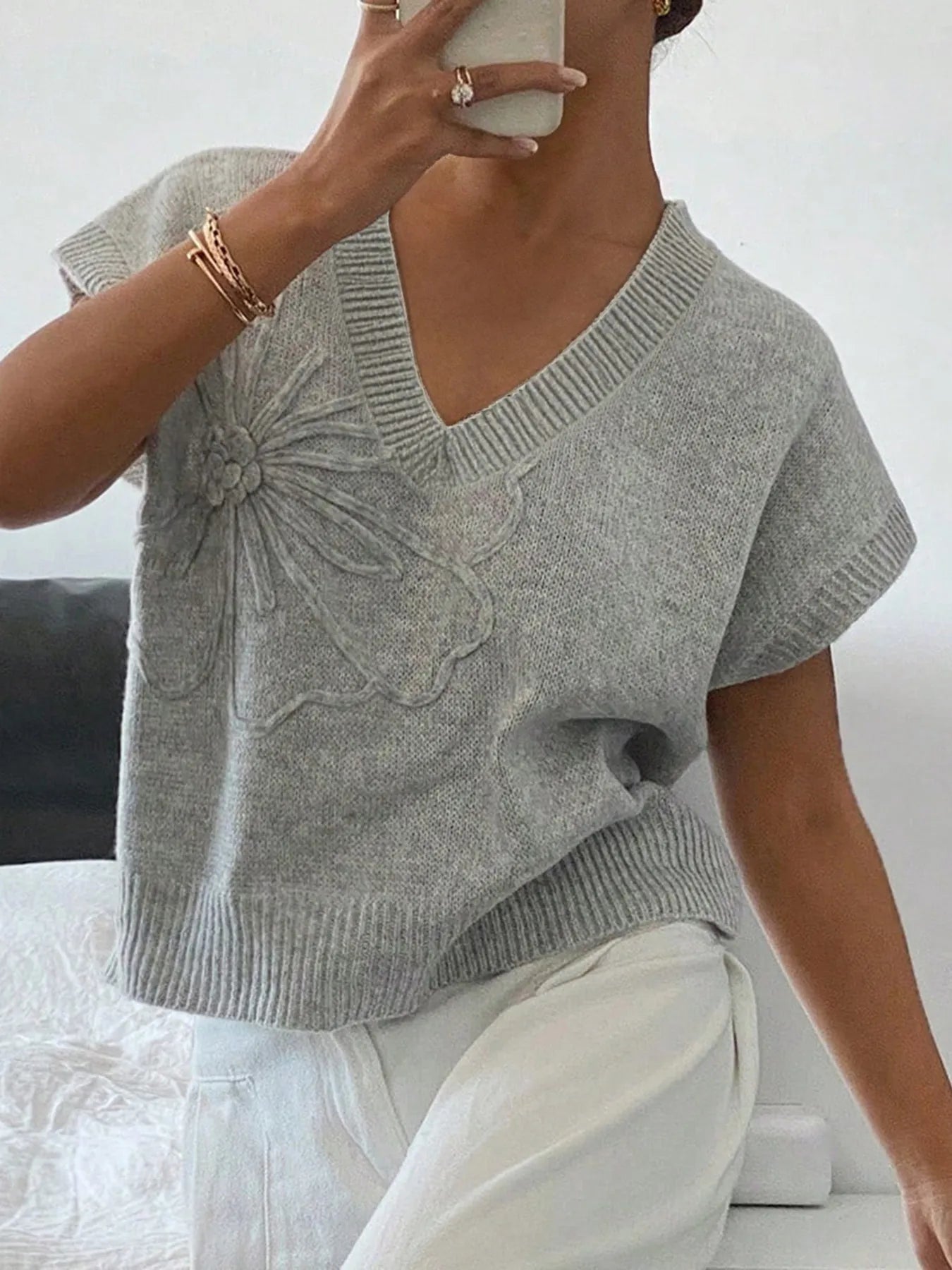 Ribbed Hem V-Neck Short Sleeve Sweater OutfitFlow