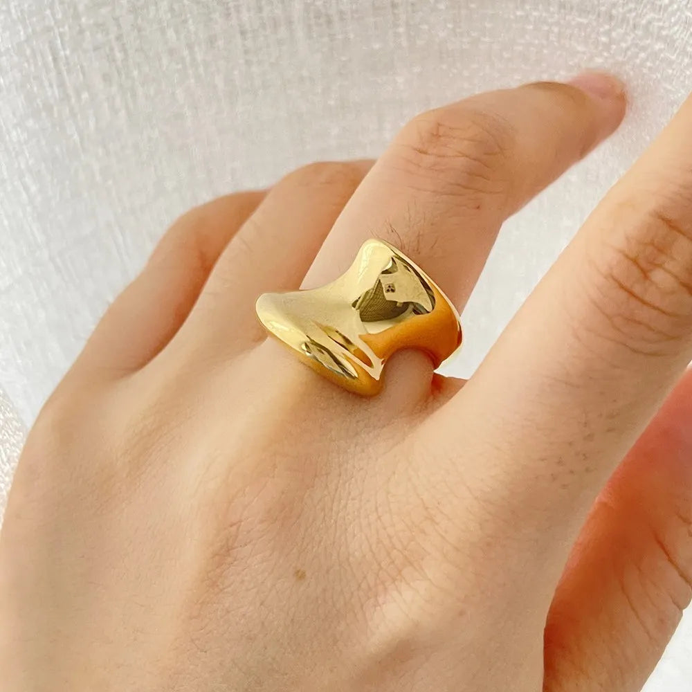 18K Gold-Plated Twisted Wave Statement Ring Gold OutfitFlow
