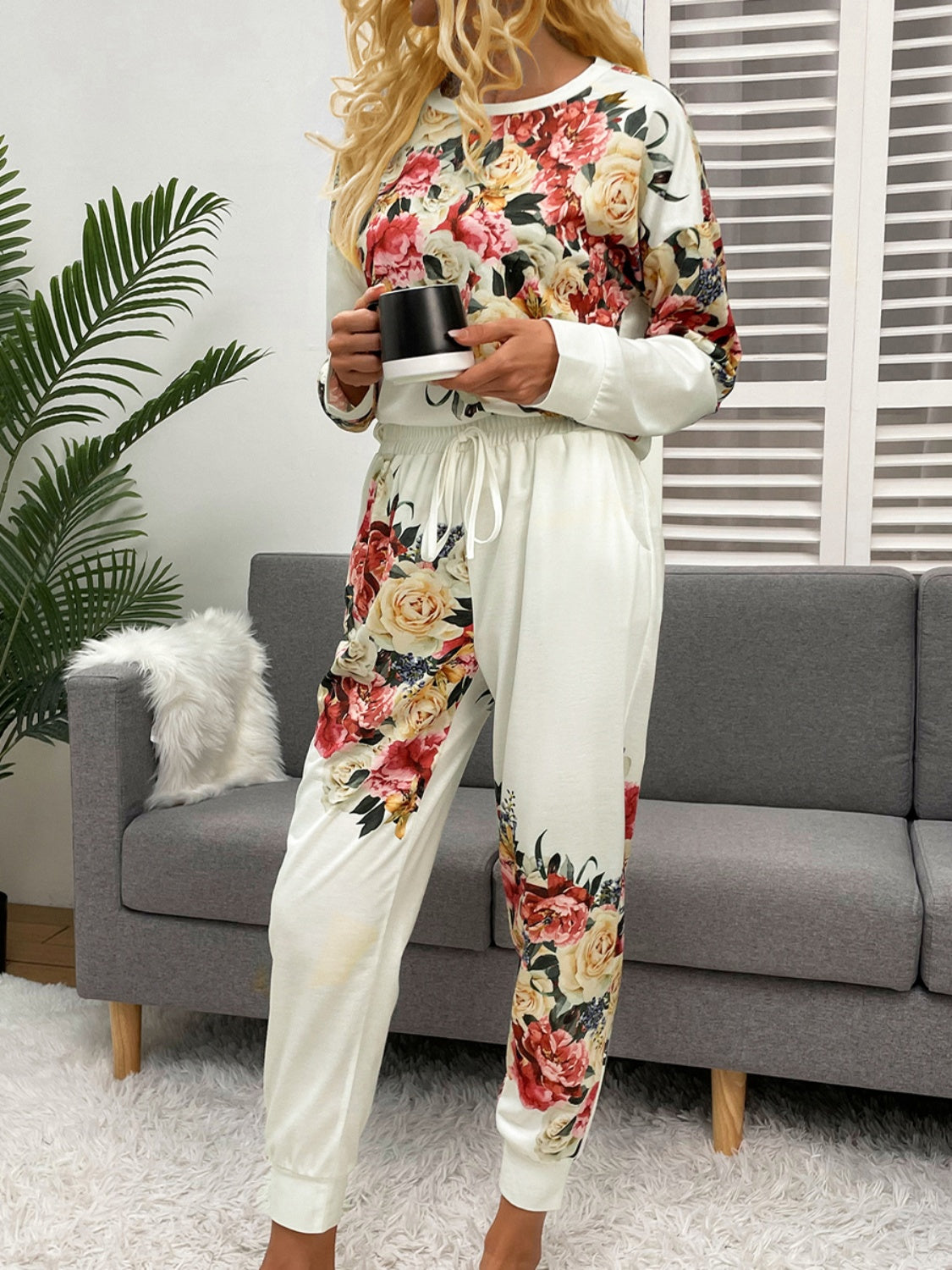 Outfit Flow - Shiny Printed Round Neck Top and Pants Lounge Set