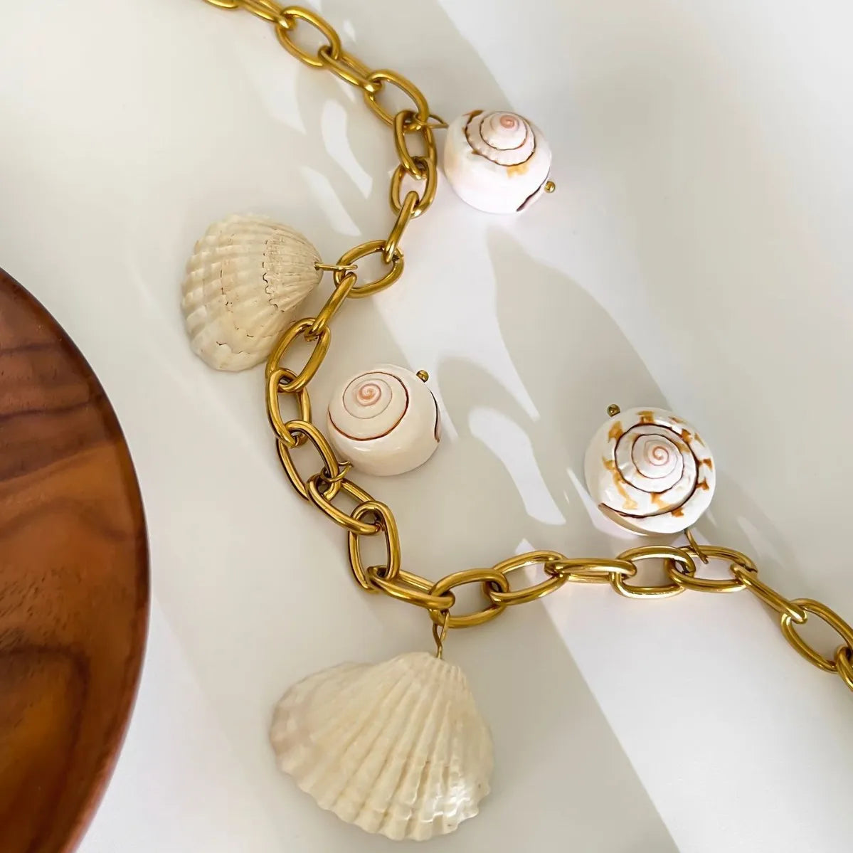 18K Gold-Plated Seashell Chain Link Necklace OutfitFlow