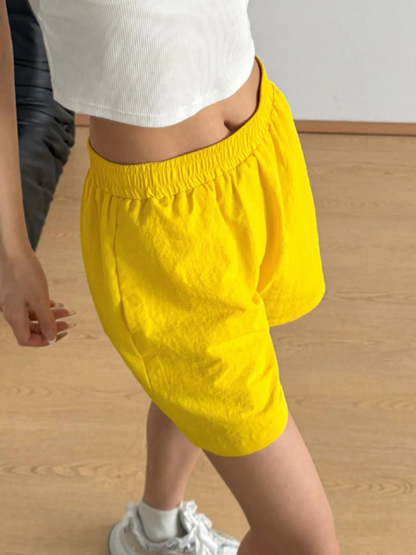 Elastic Waist Casual Shorts OutfitFlow