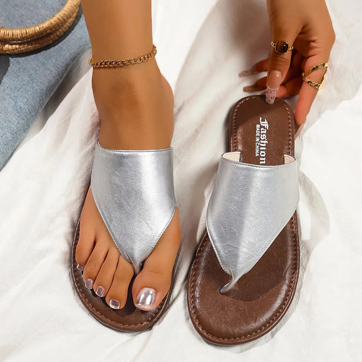 Toe Post Flats Sandals OutfitFlow