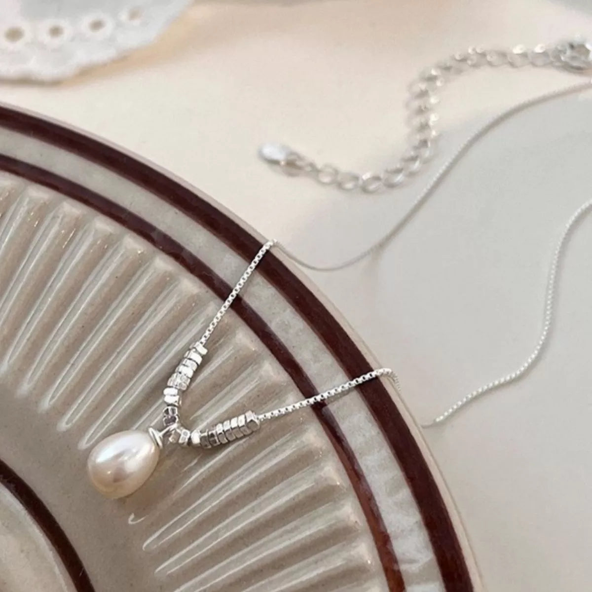 925 Sterling Silver Pearl Drop Necklace Trendsi