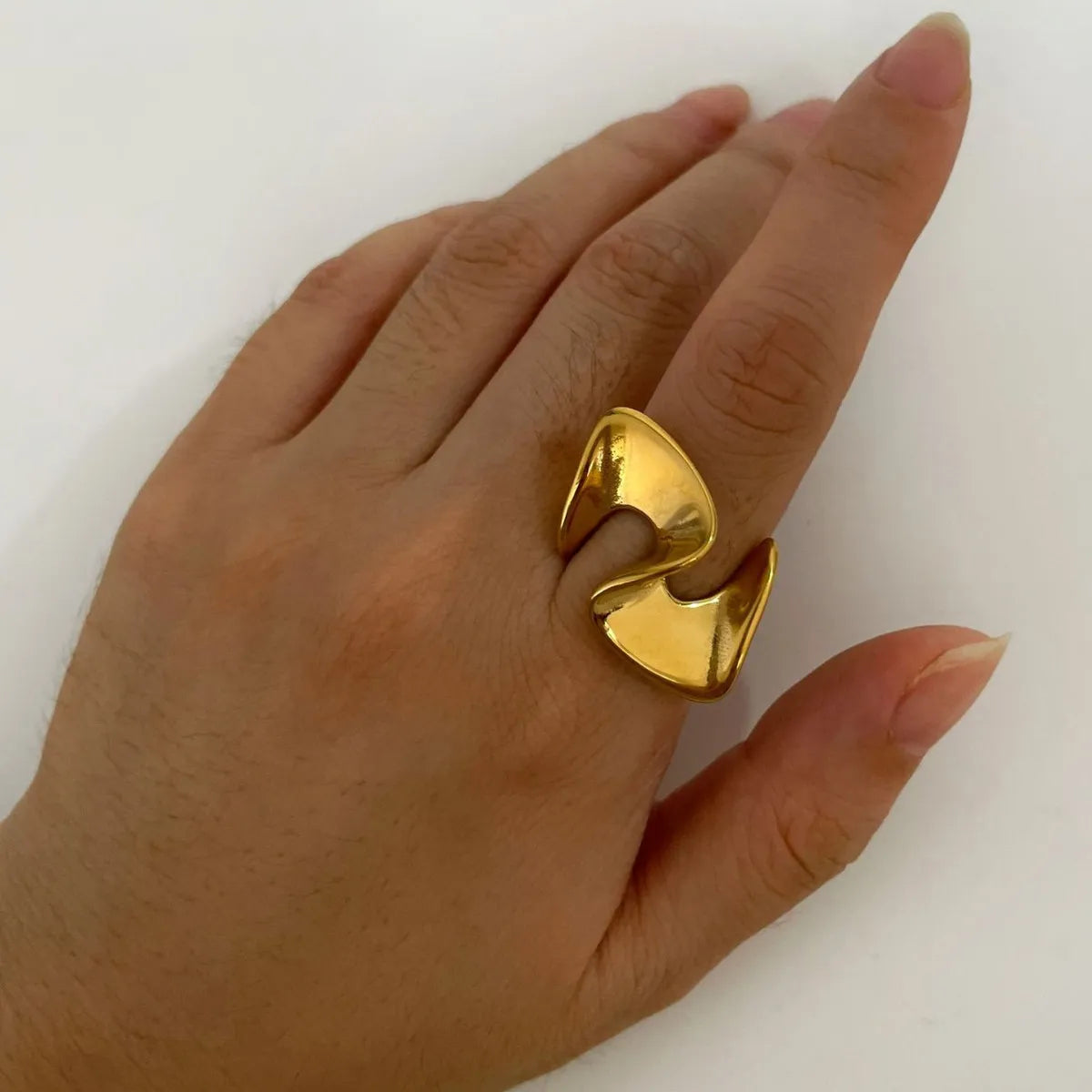 18K Gold-Plated Abstract Wave Ring OutfitFlow