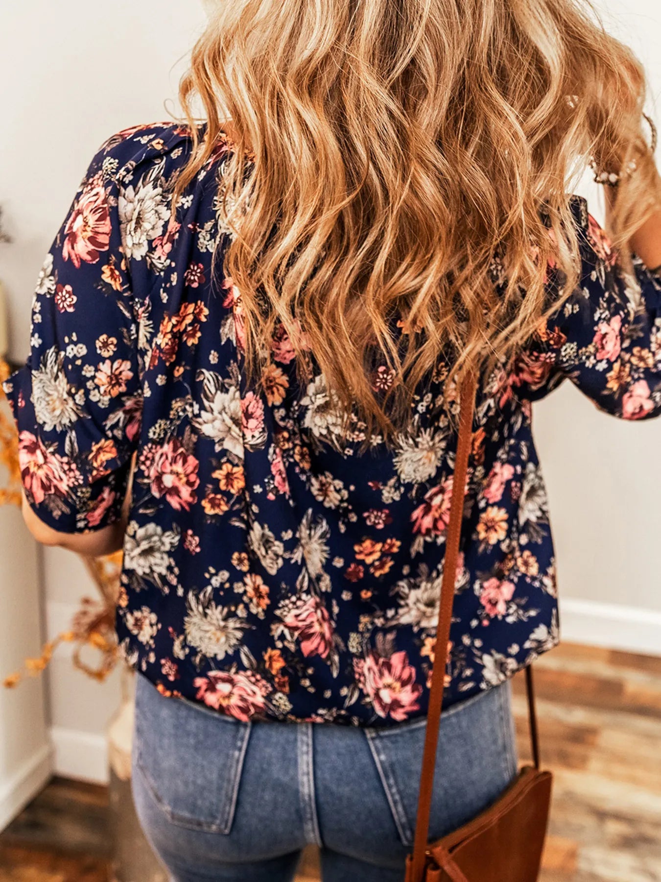 Floral Short Sleeve Scoop Neck Casual Blouse OutfitFlow