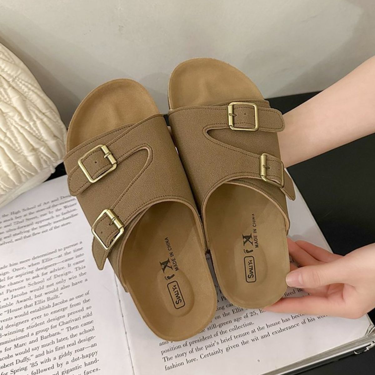 Round Toe Flats Sandals OutfitFlow