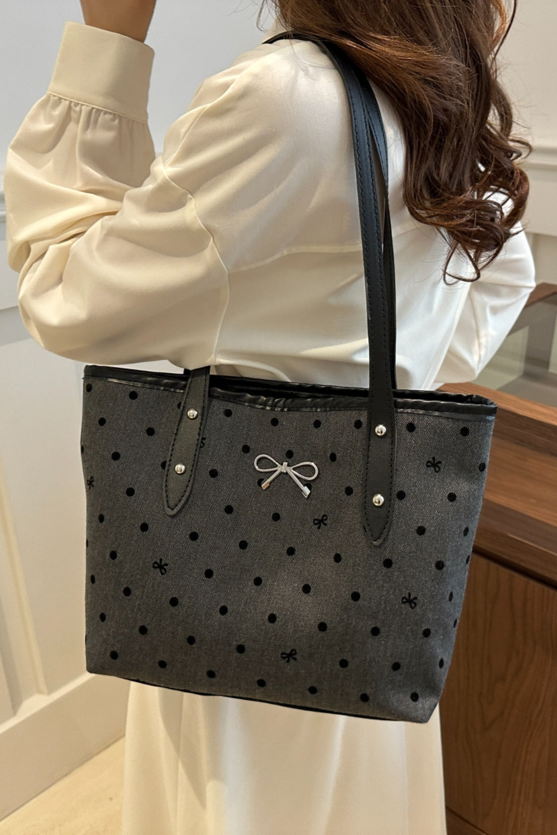 Outfit Flow - Bow Trim Polyester Tote Bag