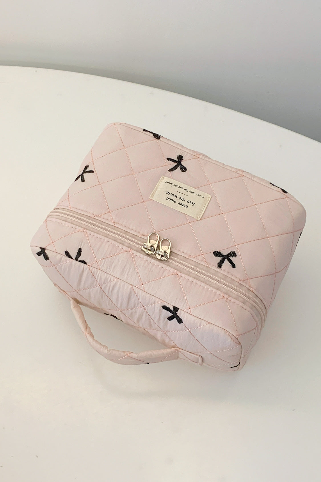 Outfit Flow - Bow Embroidered Quilted Storage Bag with Zip