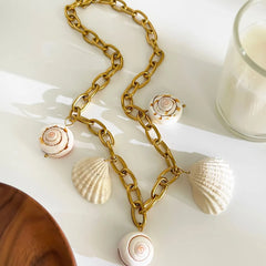 18K Gold-Plated Seashell Chain Link Necklace OutfitFlow