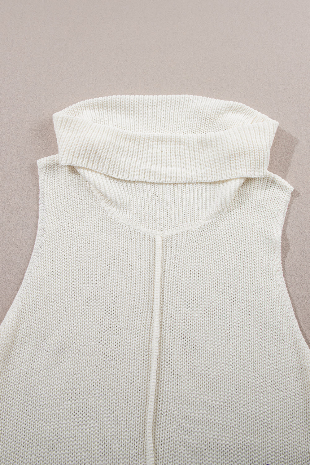 Outfit Flow - Central Seam Turtleneck Sleeveless Sweater Vest