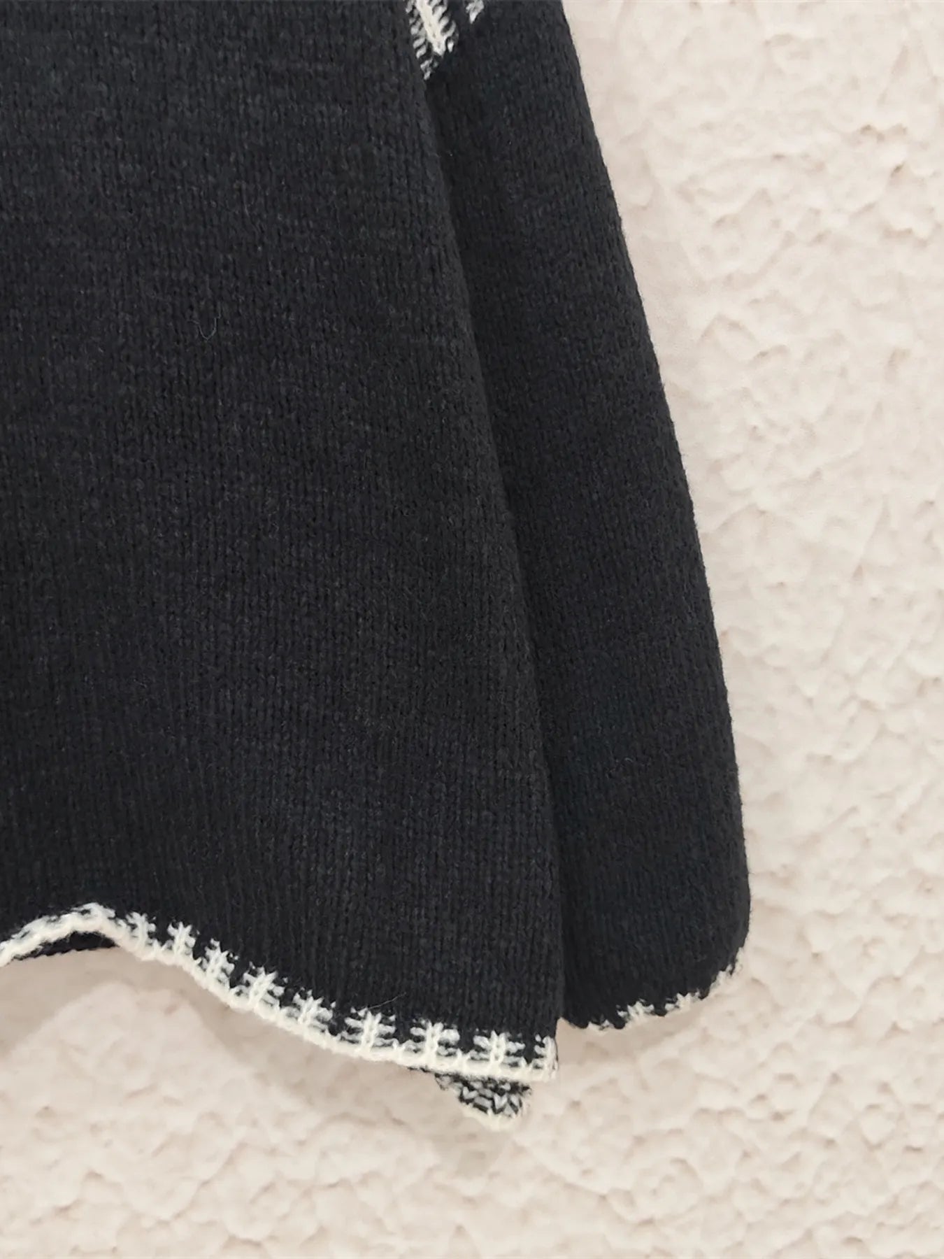 Contrast Trim Oversized Sweater OutfitFlow