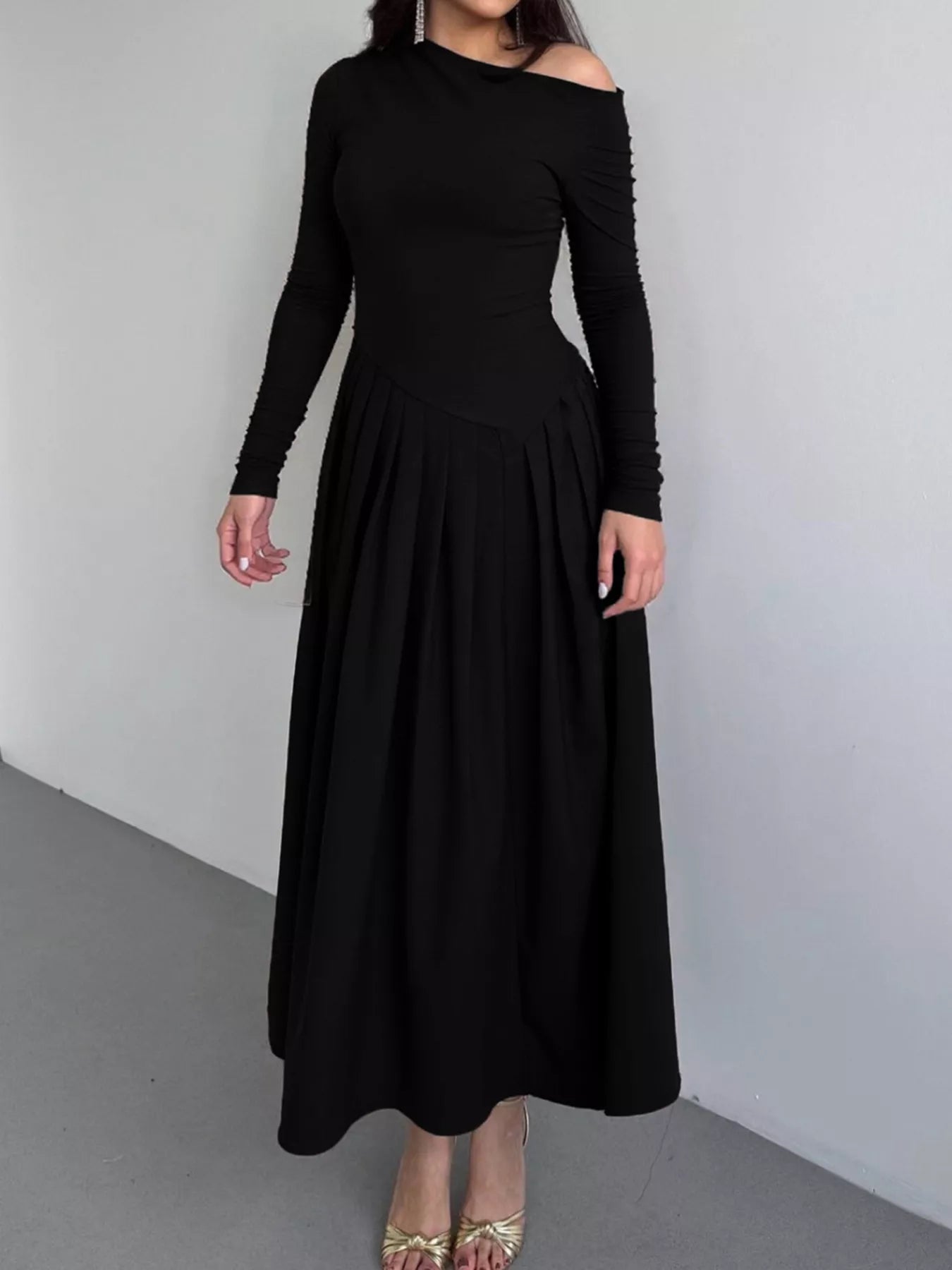 Ruched One Shoulder Long Sleeve Dress Black OutfitFlow