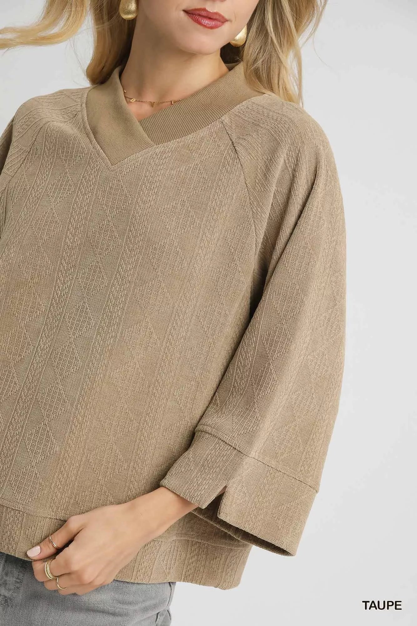 Umgee Textured Knit V-Neck Top Trendsi