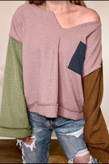 Outfit Flow - Color Block Textured Notched Long Sleeve Top