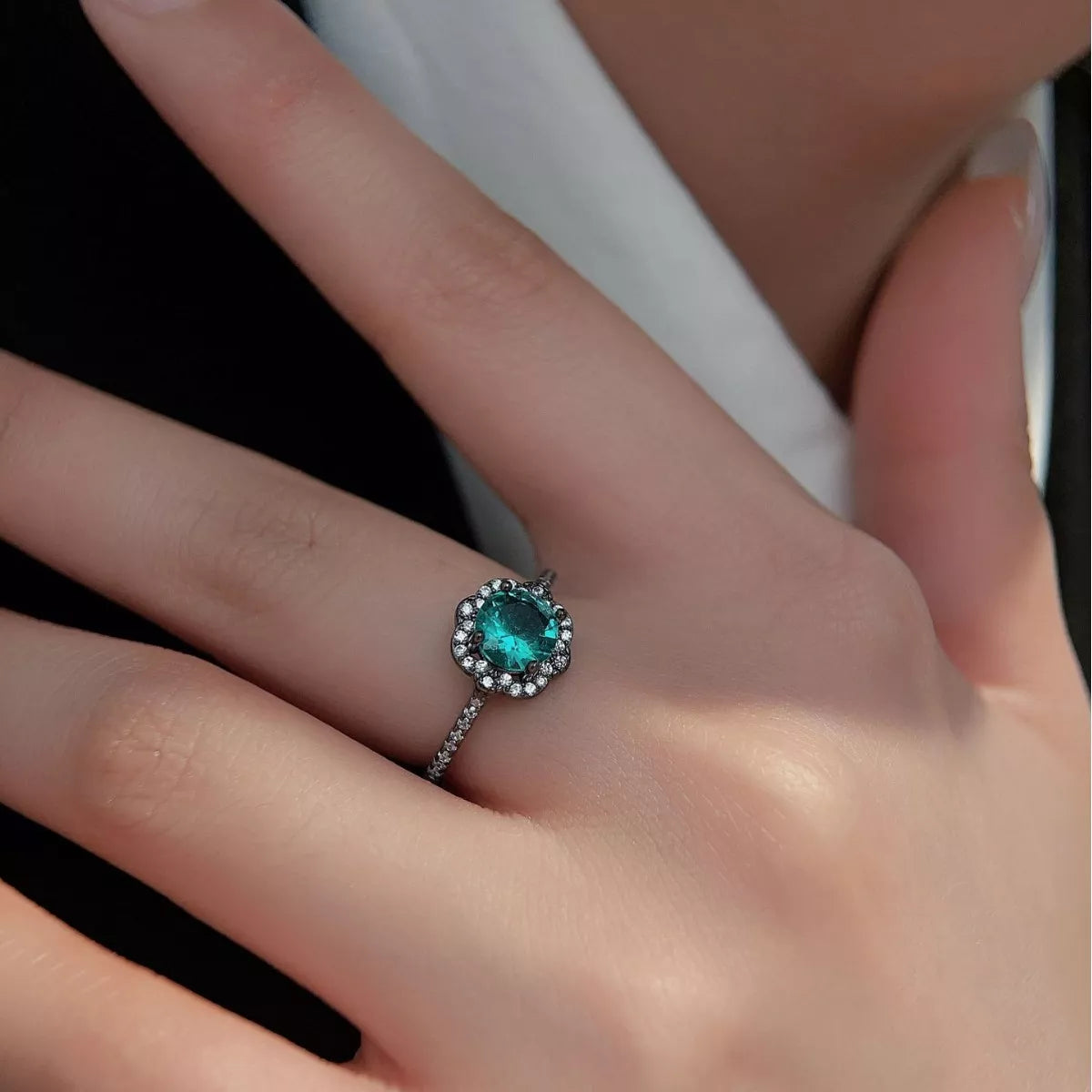 925 Sterling Silver Zircon Minimalist Ring OutfitFlow