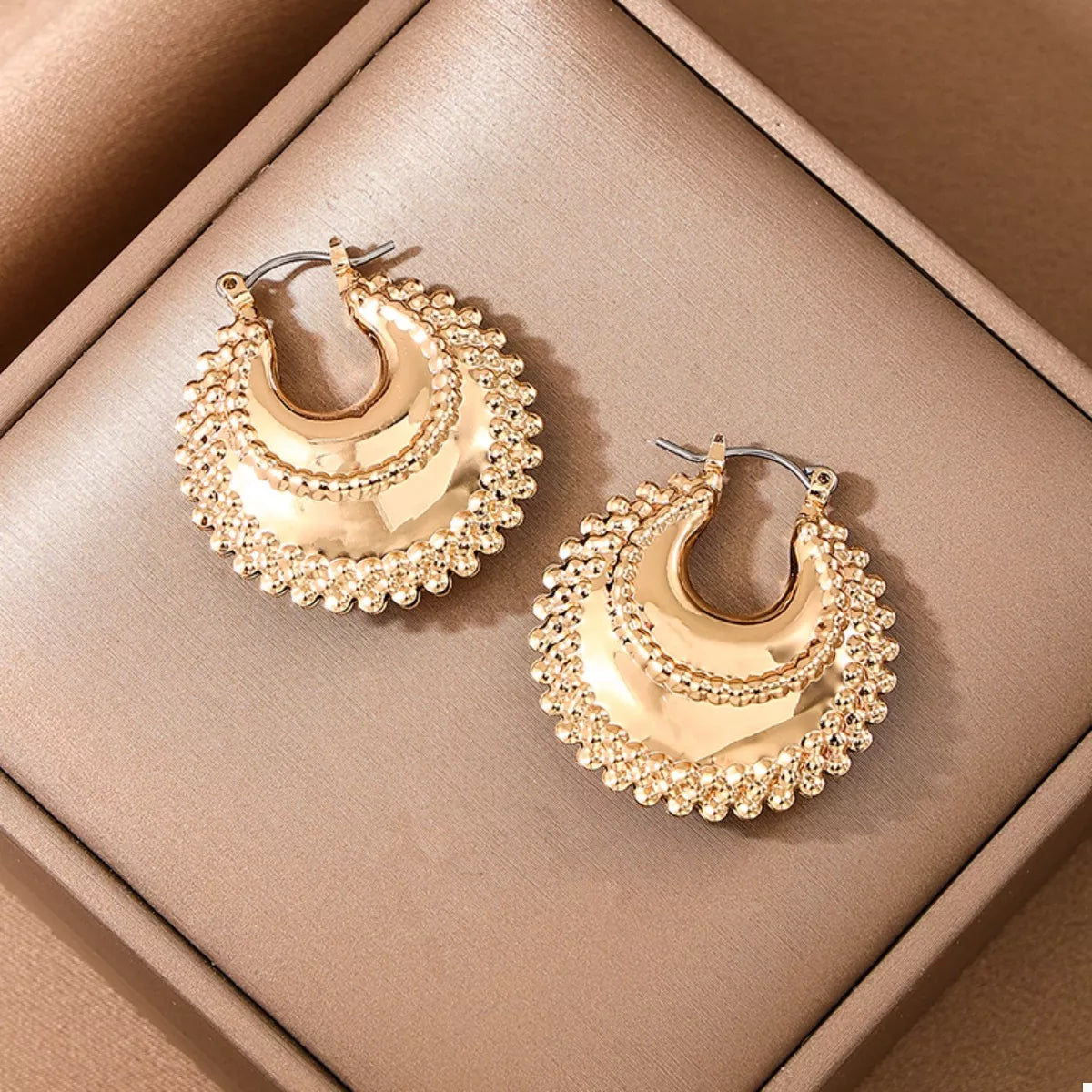 18K Gold-Plated Alloy Crescent Moon Hoop Earrings OutfitFlow