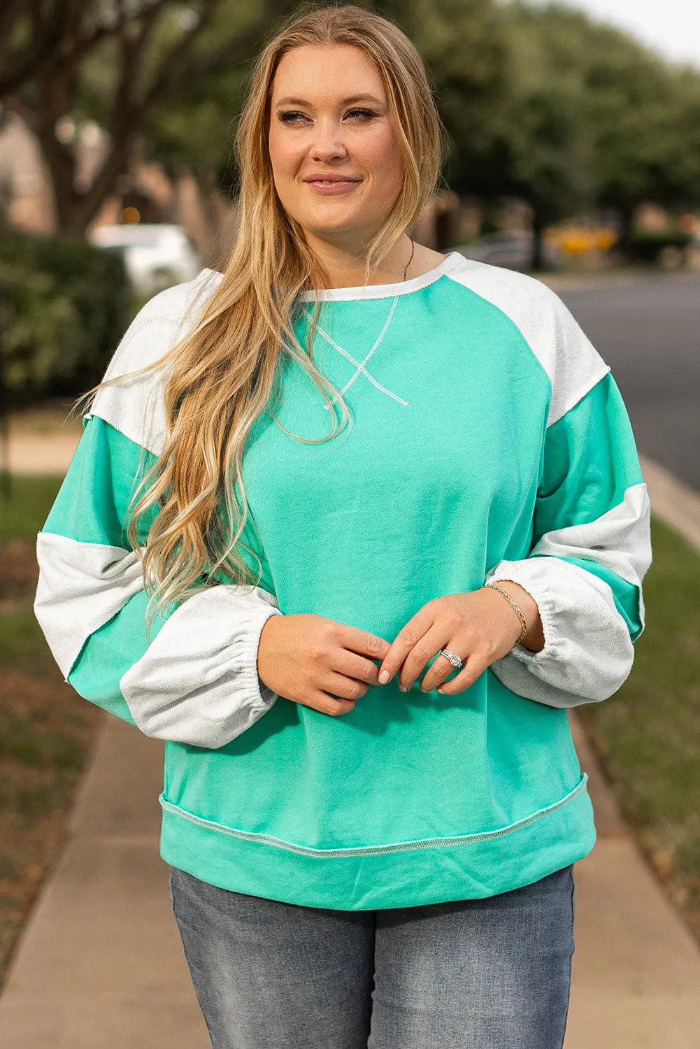 Plus Size Exposed Seam Color Block Long Sleeve Sweatshirt