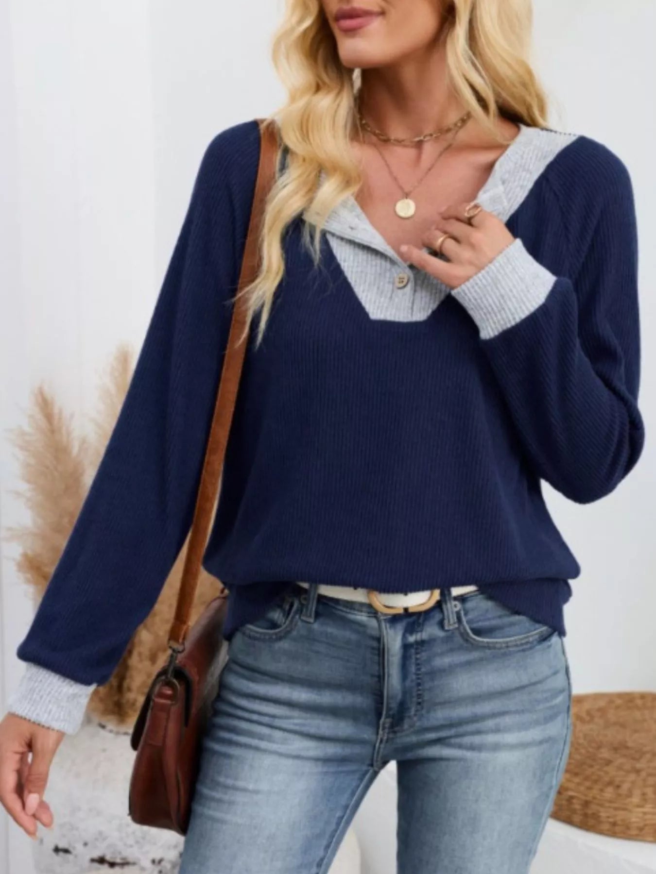 Two-Tone Raglan Sleeve T-Shirt OutfitFlow