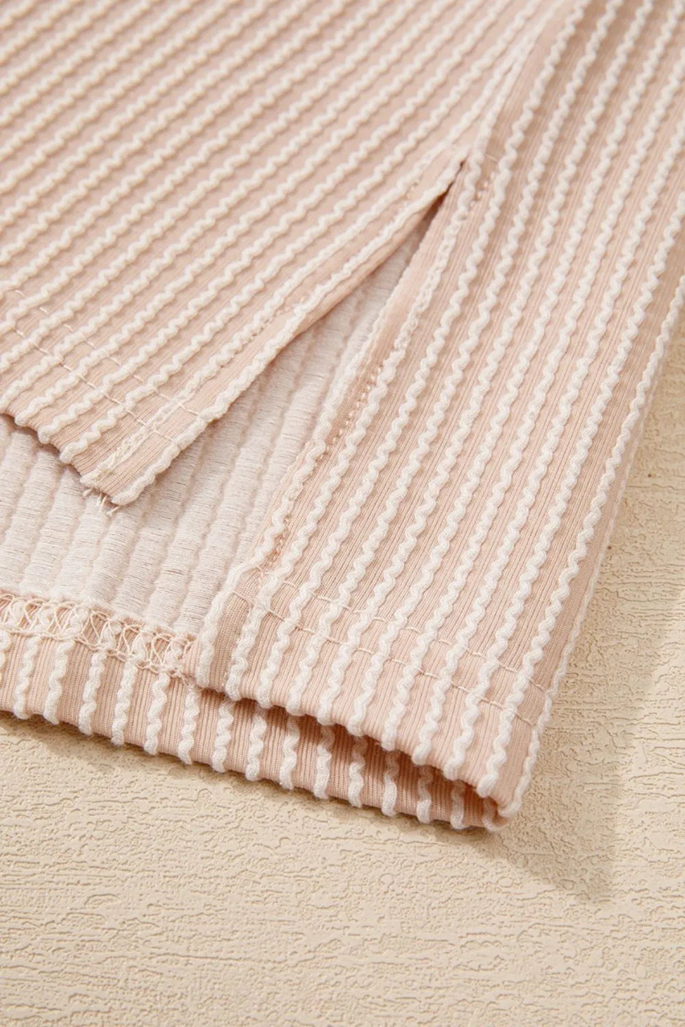 Casual Ribbed Short Sleeve Round Neck T-Shirt OutfitFlow
