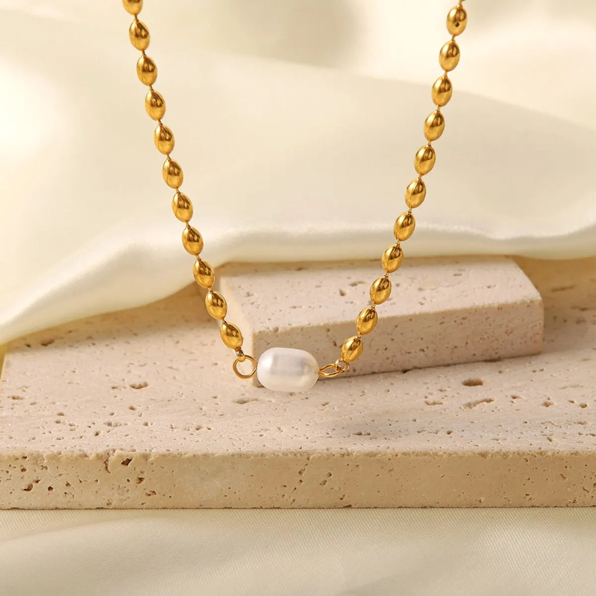 Pearl and Gold Chain Jewelry Set with Necklace and Bracelet OutfitFlow