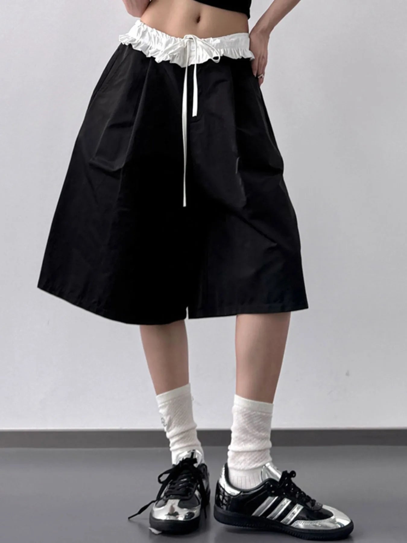 Contrast Waistband Wide-Leg Shorts OutfitFlow