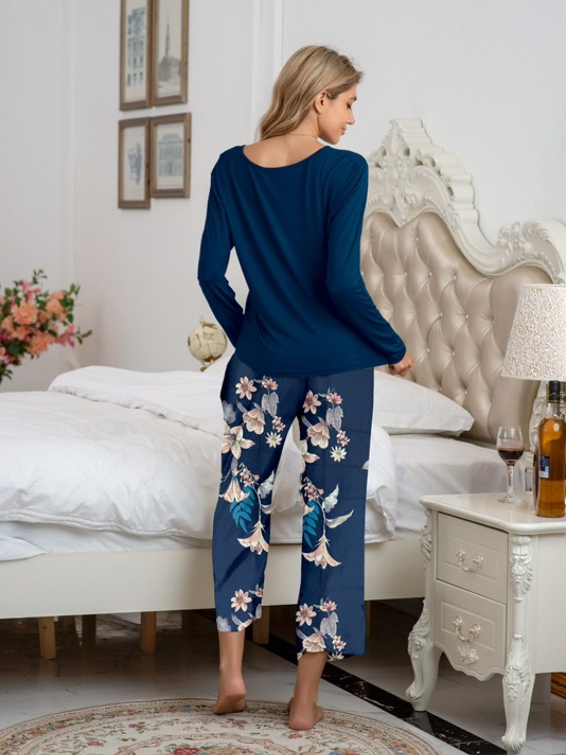 Outfit Flow - Round Neck Top and Printed Pants Lounge Set