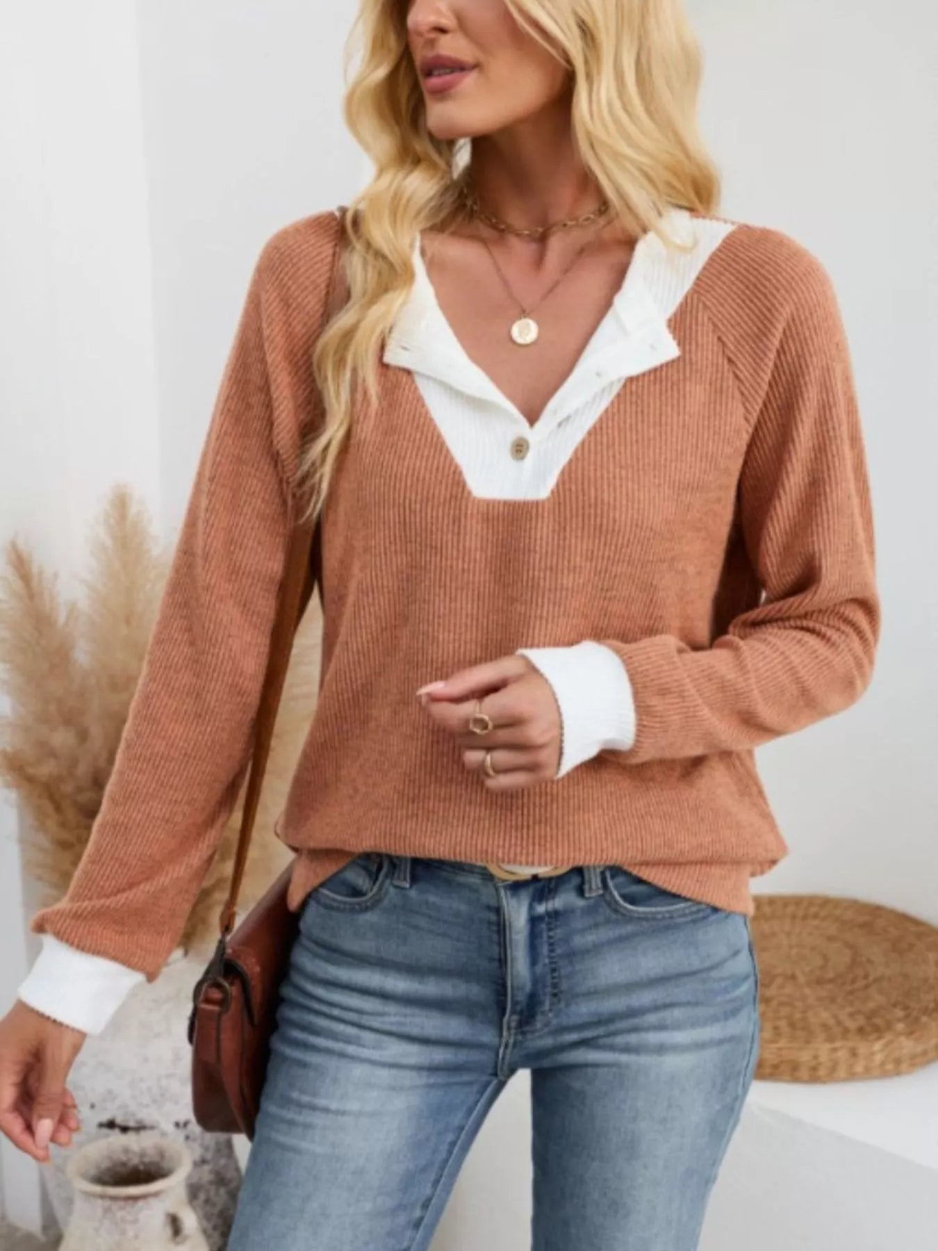 Two-Tone Raglan Sleeve T-Shirt OutfitFlow