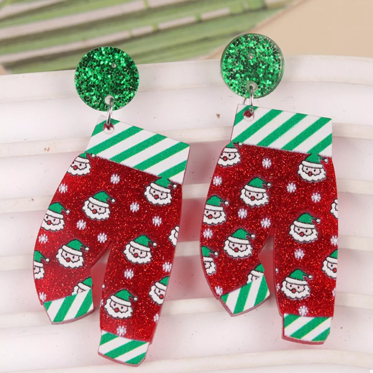 Christmas Holiday Santa Dangle Earrings Red One Size OutfitFlow