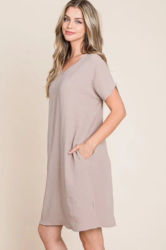 BOMBOM V-Neck Short Sleeve Dress with Pockets OutfitFlow