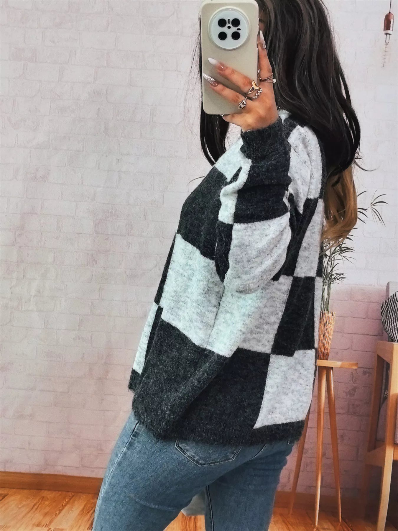 Color Block Round Neck Sweater OutfitFlow