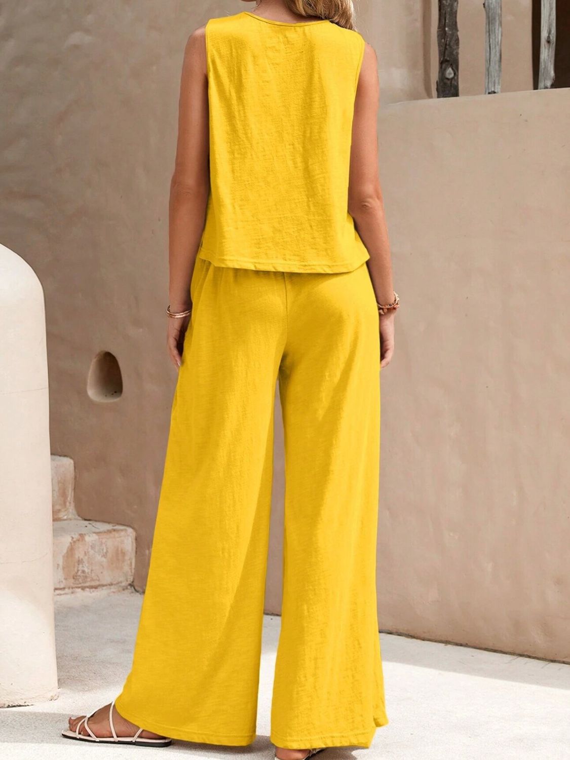 Outfit Flow - Round Neck Sleeveless Top and Wide Leg Pants Set