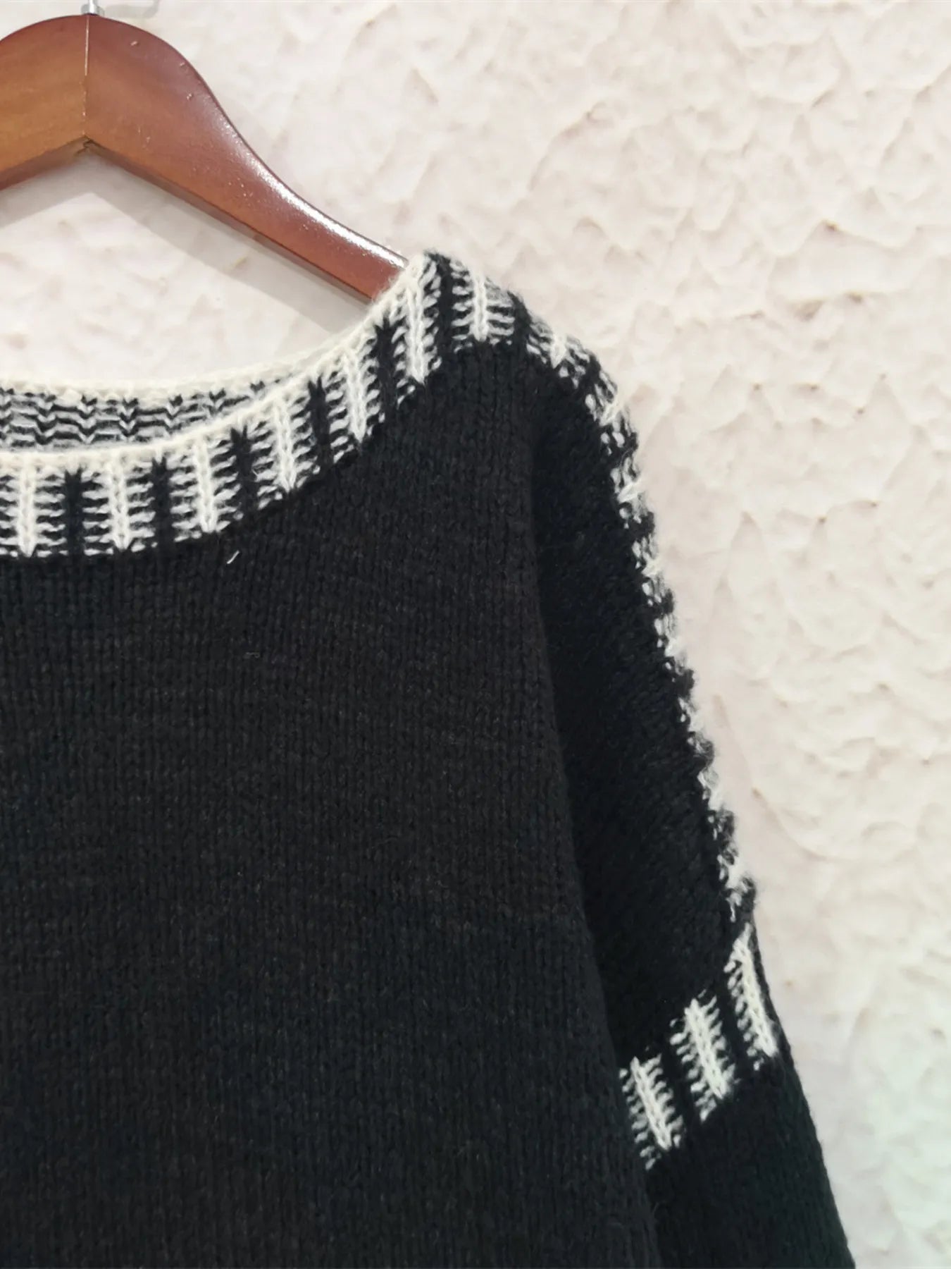 Contrast Trim Oversized Sweater OutfitFlow