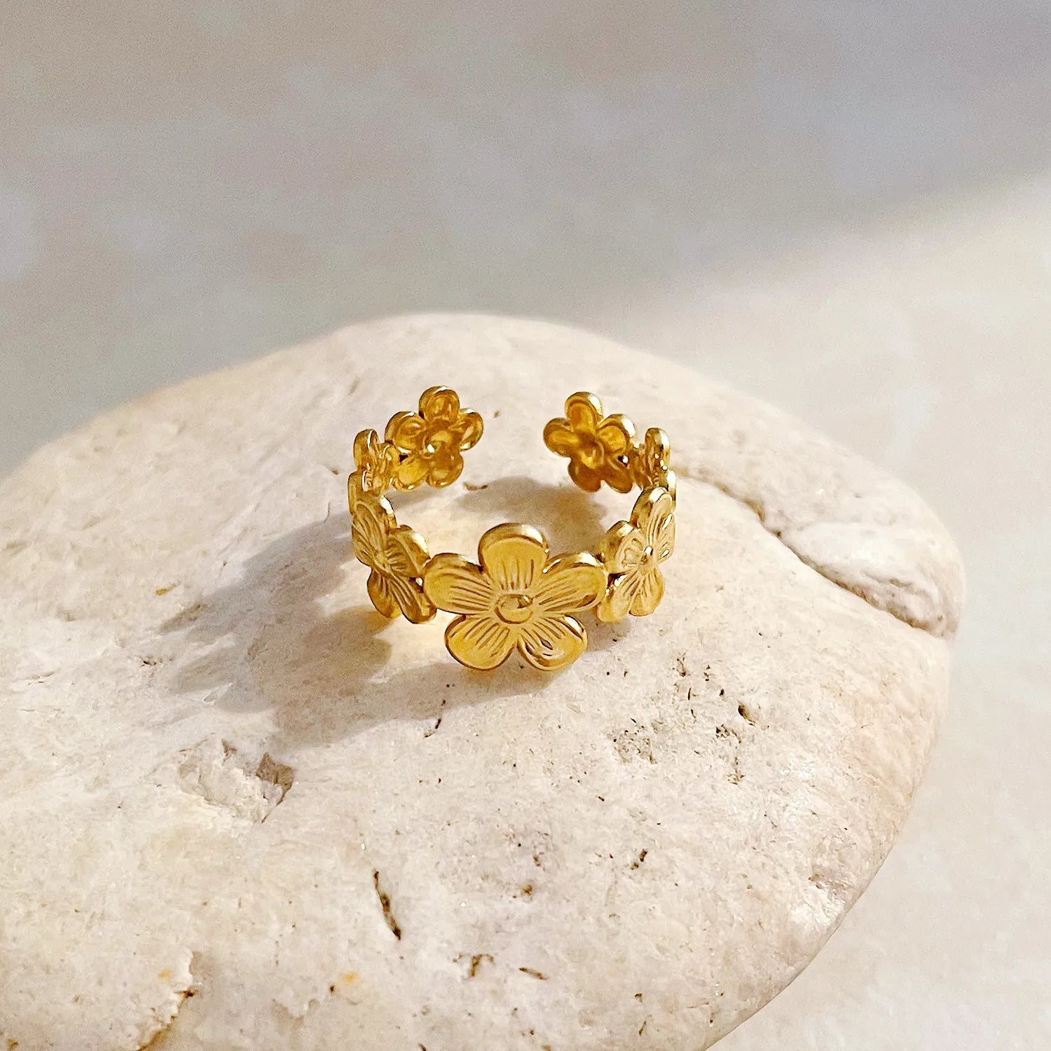 18K Gold-Plated Flower Cluster Ring OutfitFlow