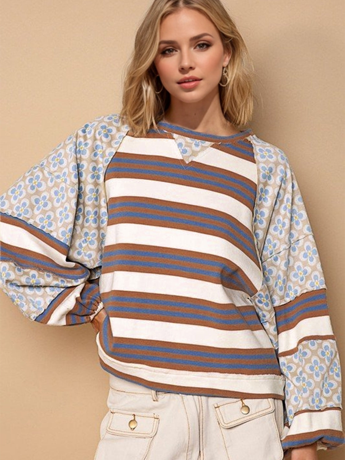 Outfit Flow - Flower & Striped Print Round Neck Sweatshirt