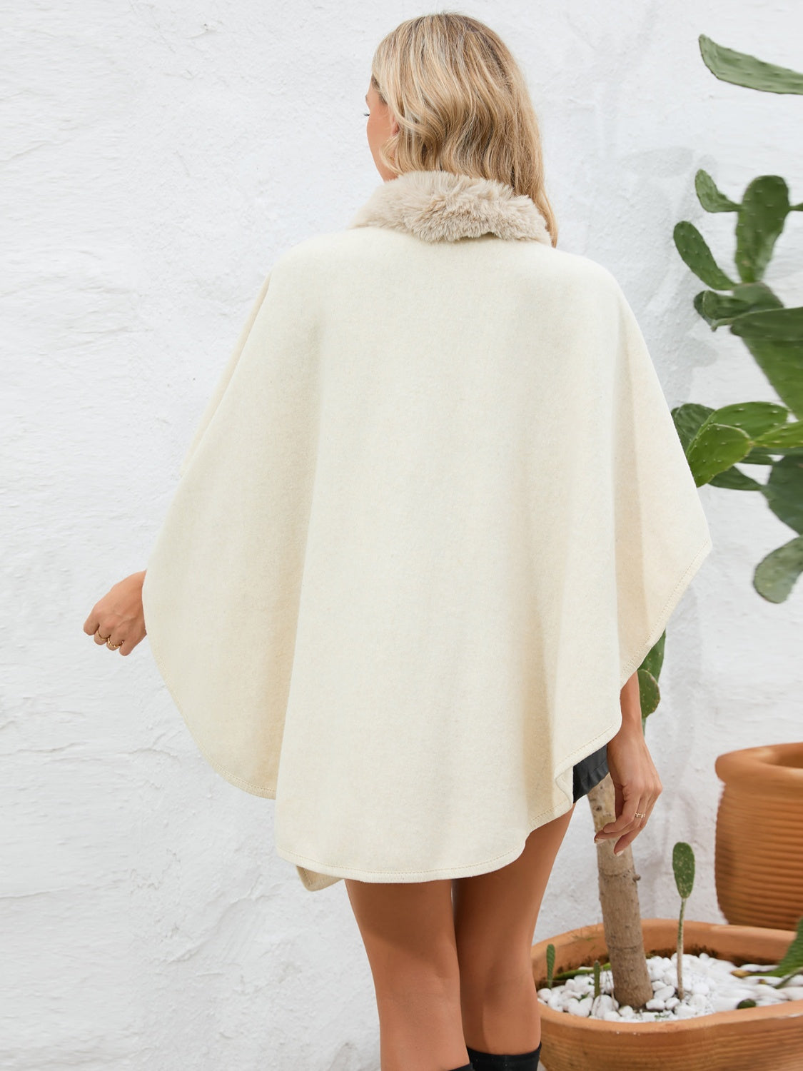 Outfit Flow - Fuzzy Trim Open Front Poncho