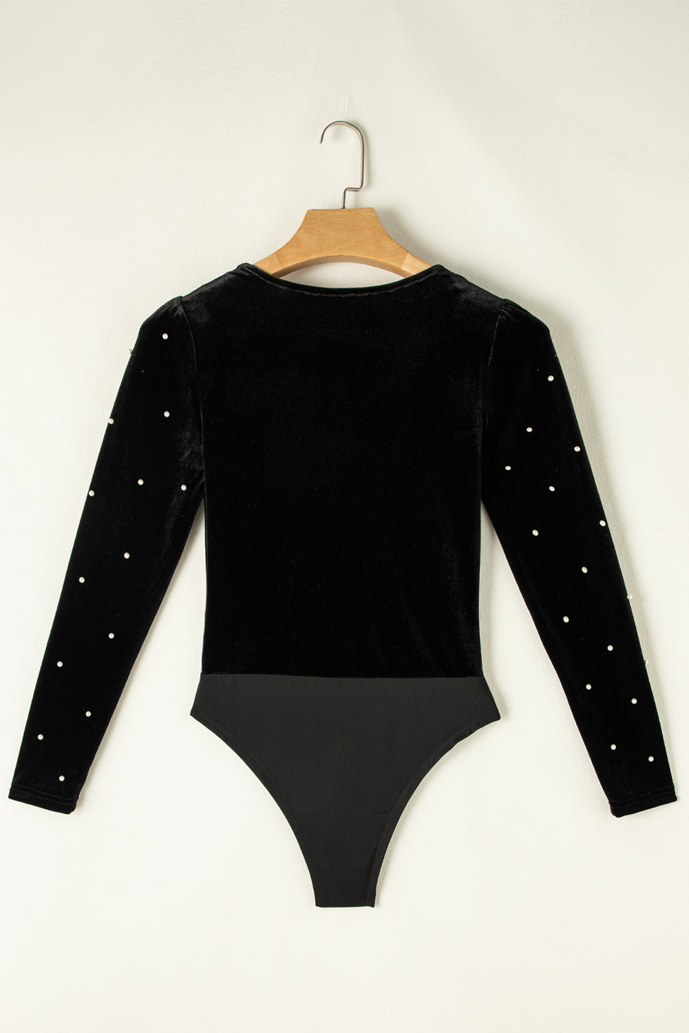 Outfit Flow - Pearl Detail Velvet V-Neck Long Sleeve Bodysuit