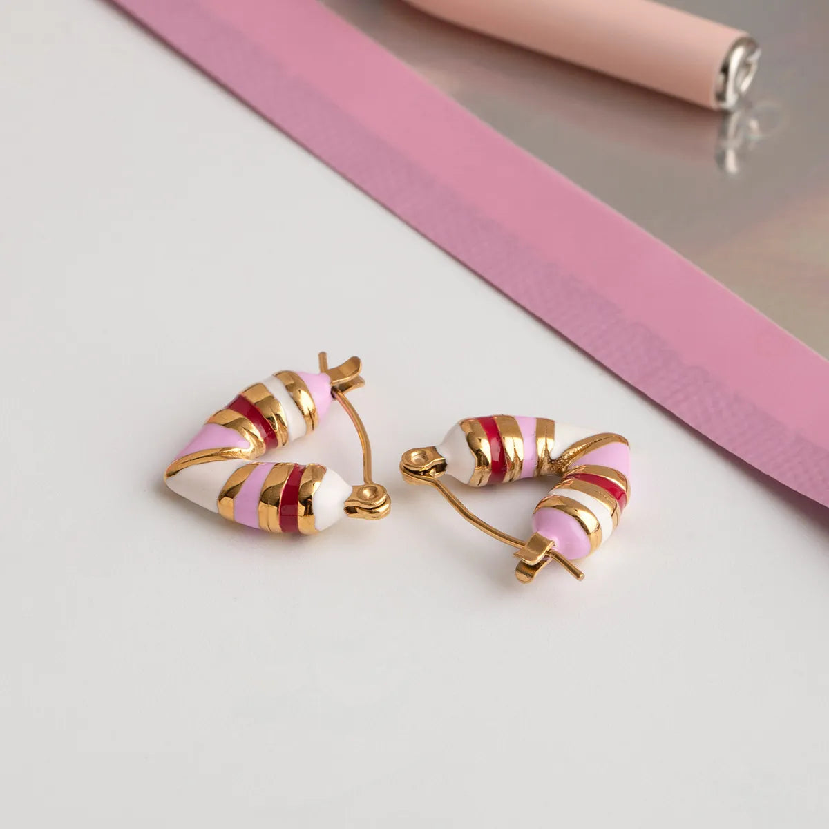 18K Gold-Plated Resin Heart Earrings OutfitFlow