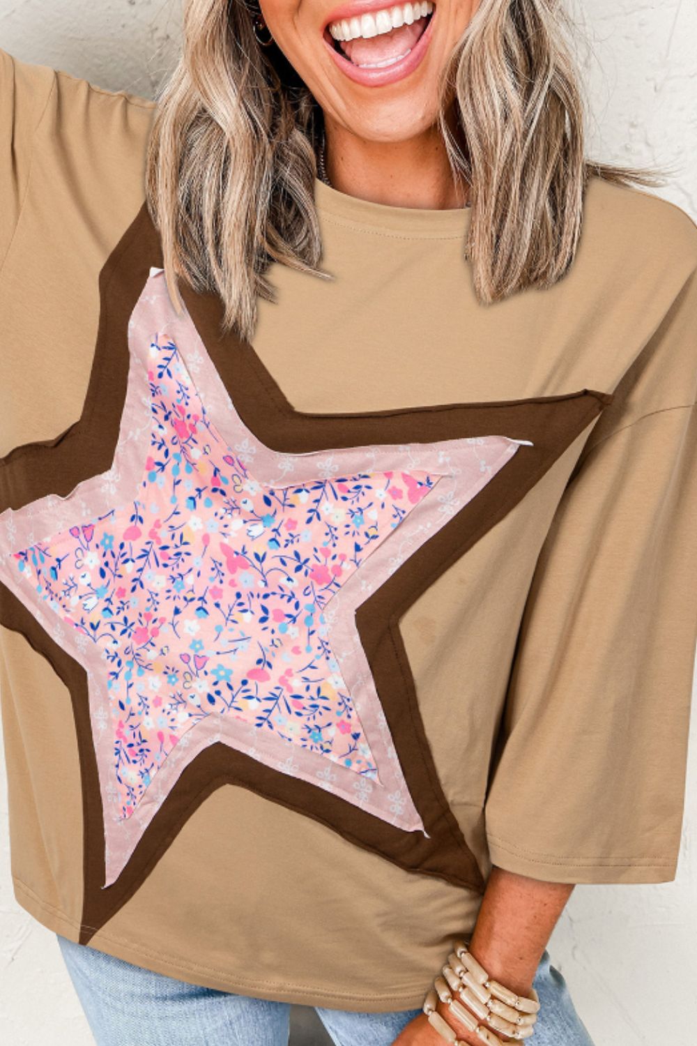 Outfit Flow - Star Applique Patch Round Neck T-Shirt