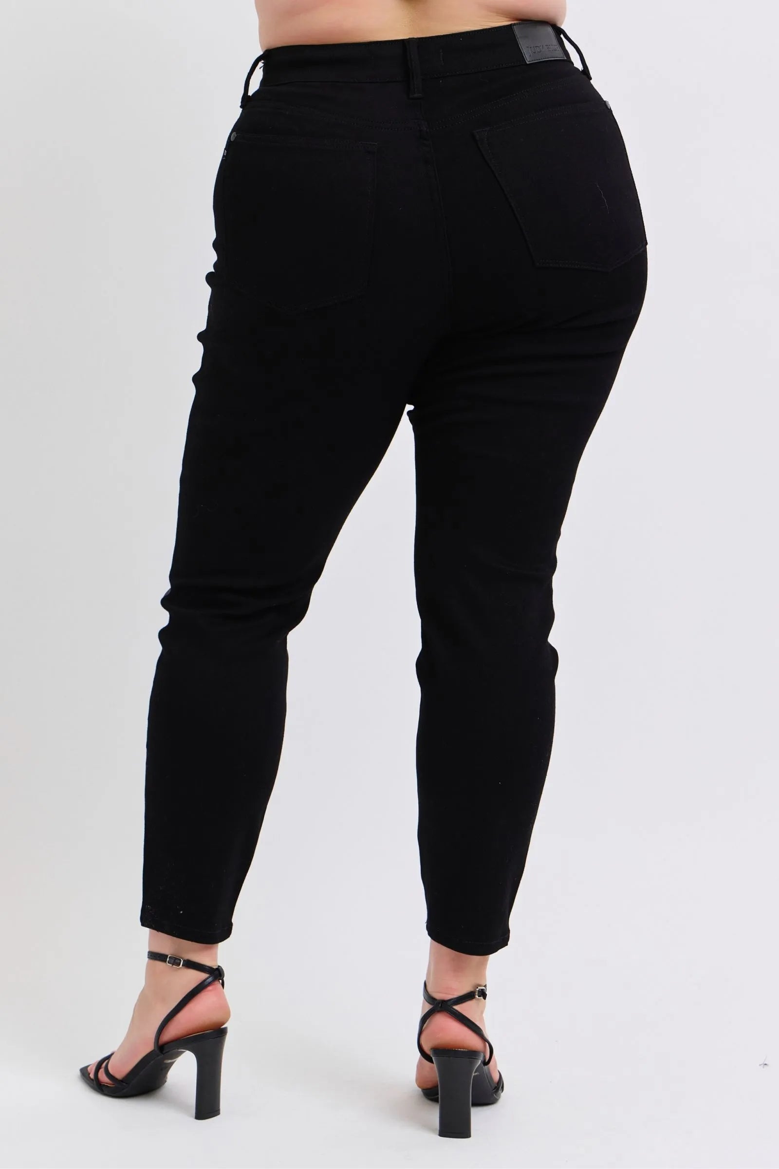 Judy Blue Plus Size HW Faux Leather Skinny Pants OutfitFlow