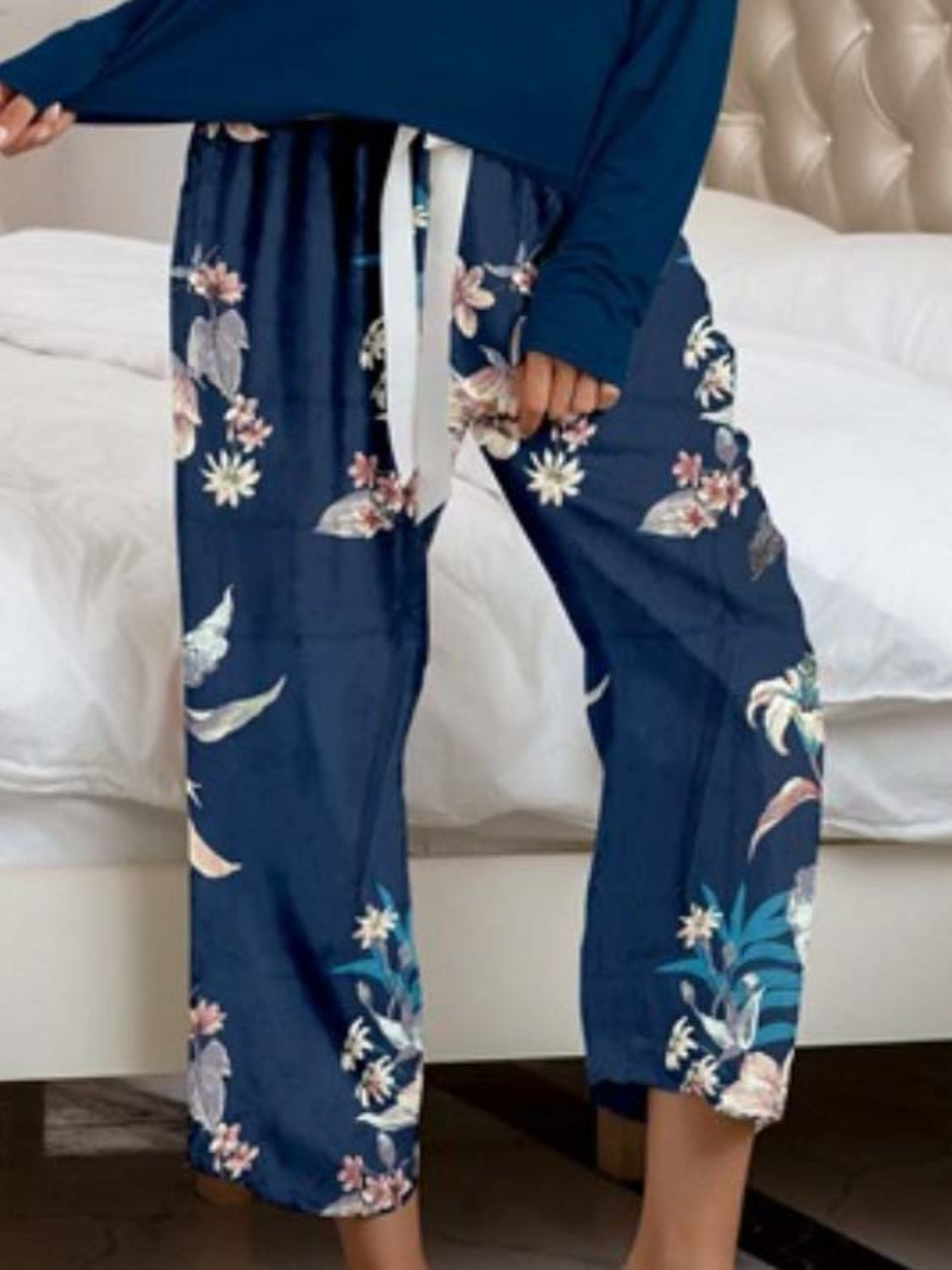 Outfit Flow - Round Neck Top and Printed Pants Lounge Set