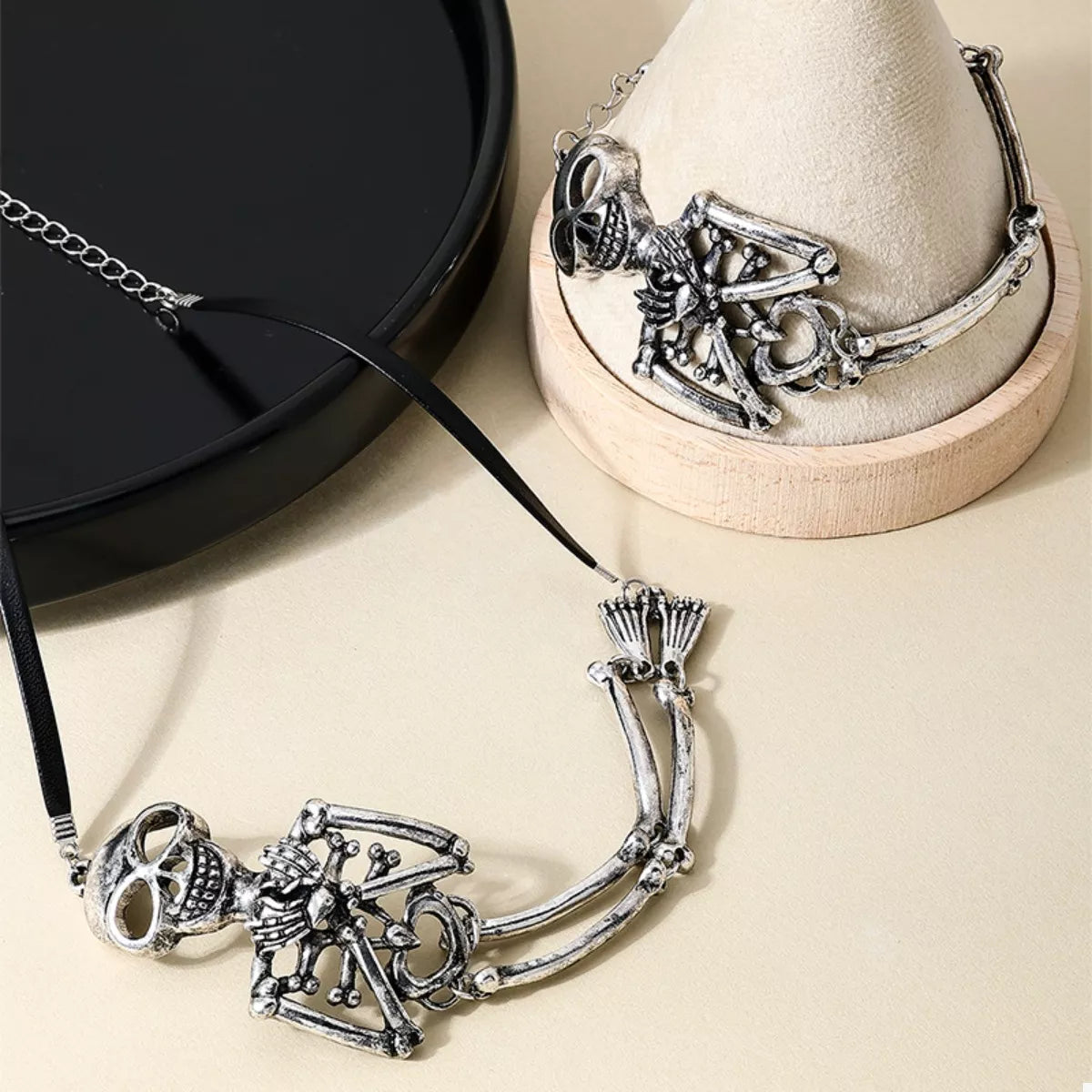 Alloy Skull Necklace and Bracelet Jewelry Set OutfitFlow