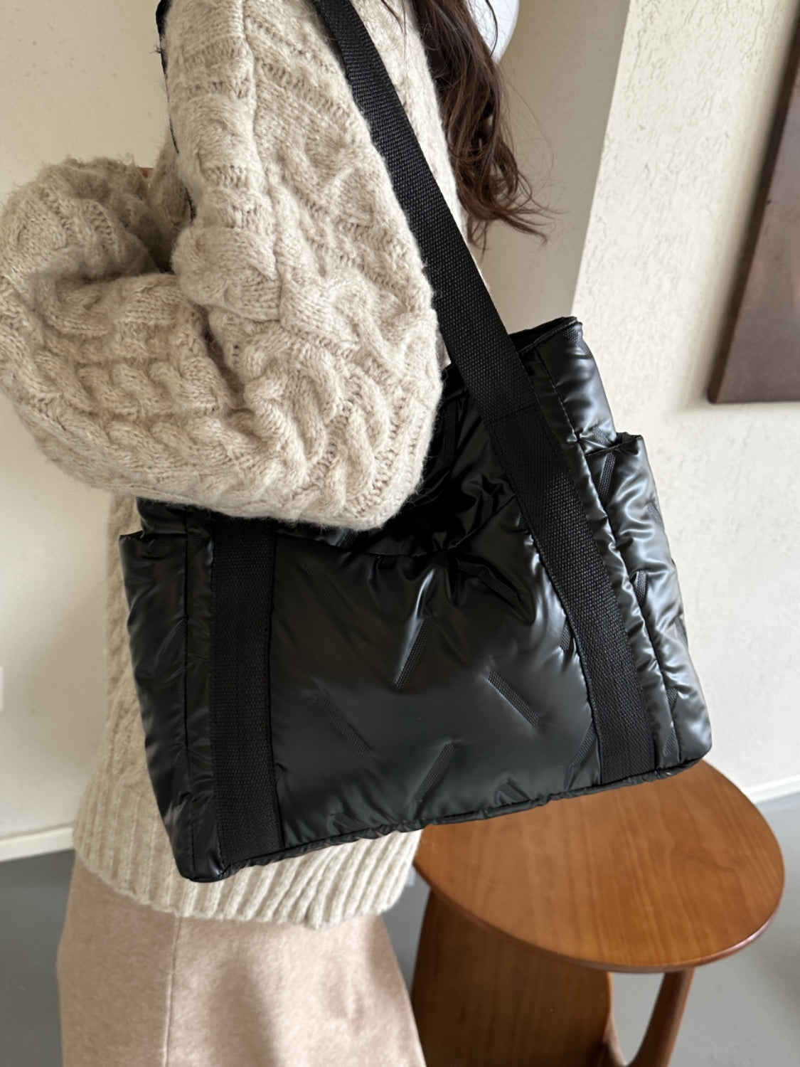 Outfit Flow - Solid Color Tote Bag with Side Pockets