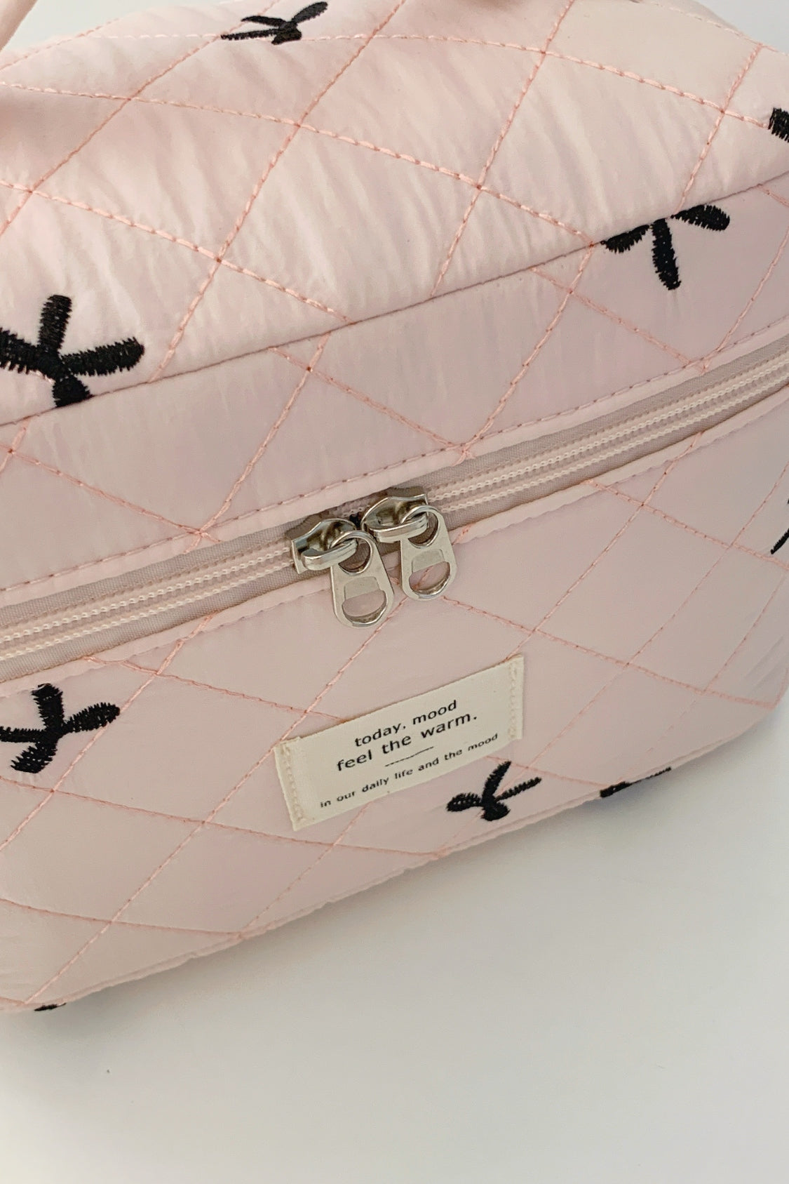 Outfit Flow - Bow Embroidered Quilted Storage Bag with Zip