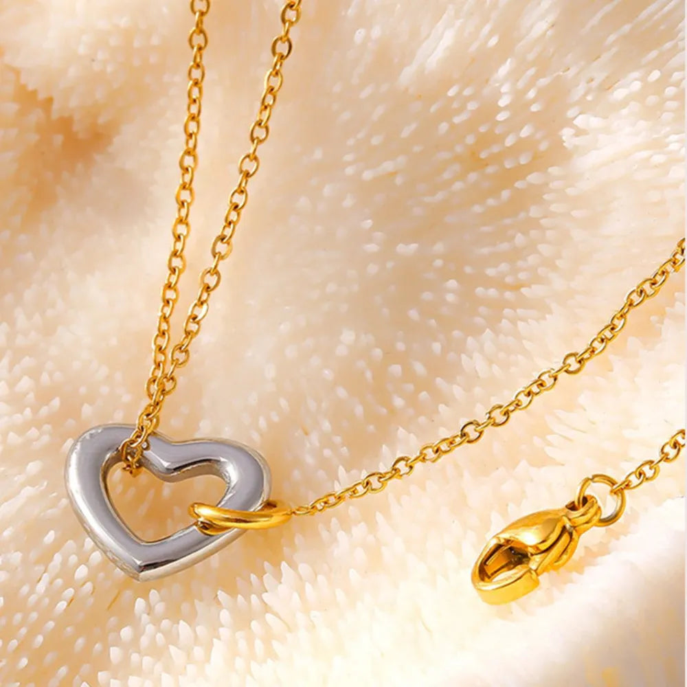 18K Gold-Plated Heart Bracelet OutfitFlow