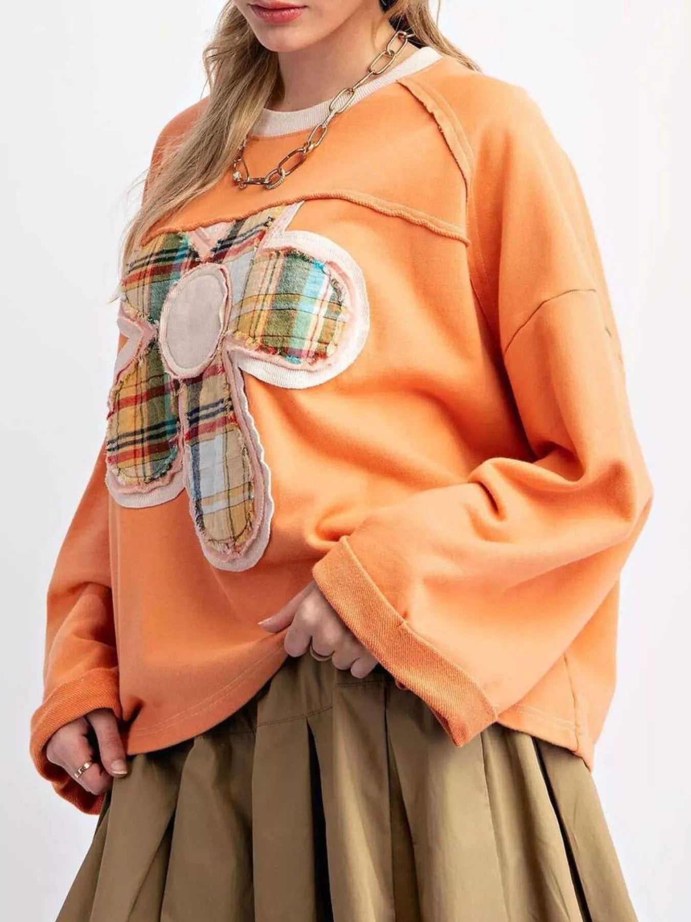 Plaid Flower Patched Round Neck T-Shirt OutfitFlow
