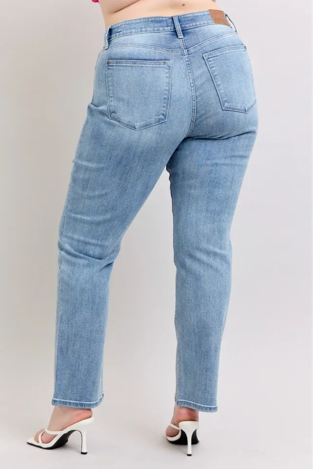 Judy Blue Plus Size High Waist Dad Jeans OutfitFlow