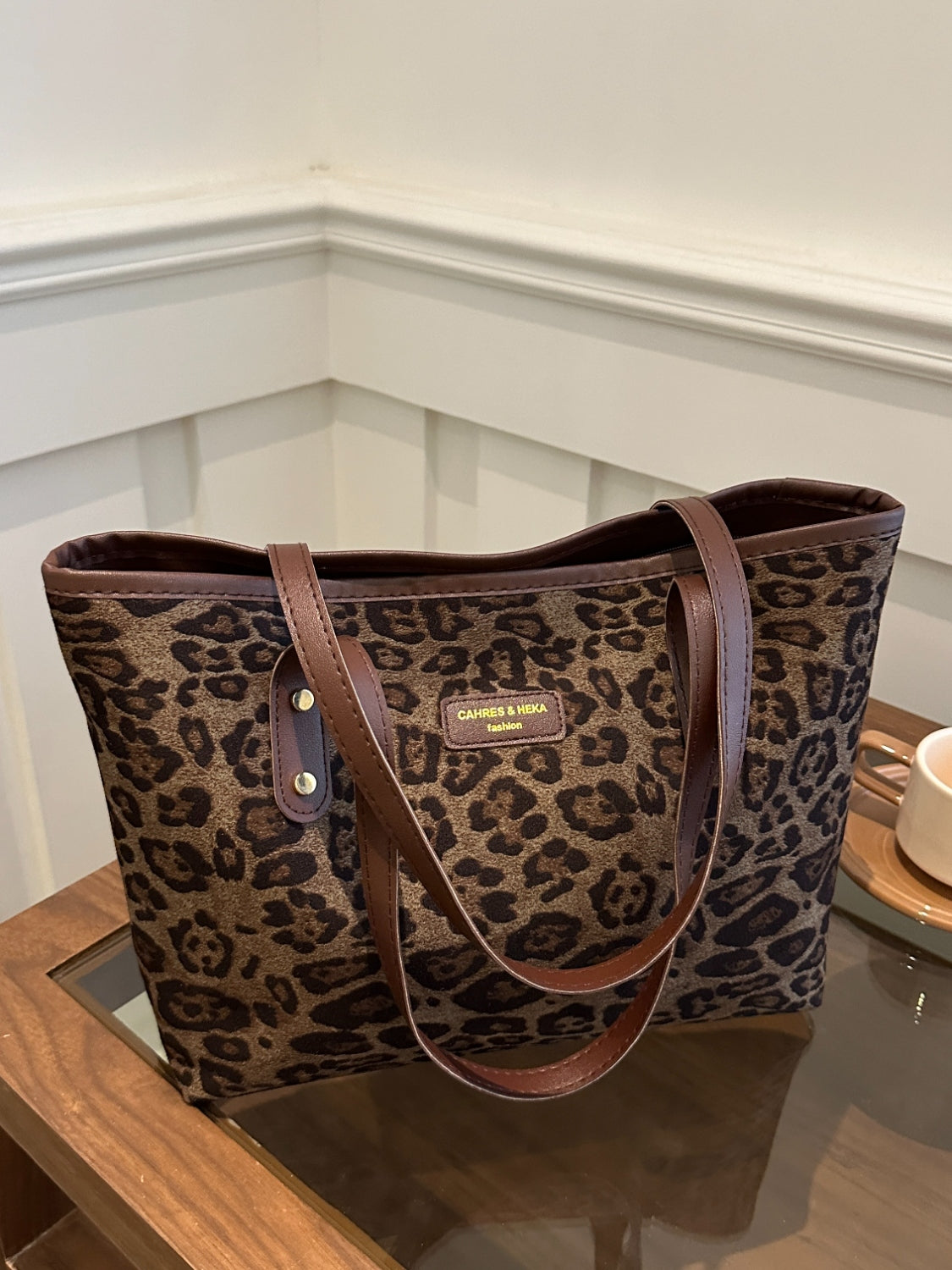 Outfit Flow - Leopard Polyester Tote Bag