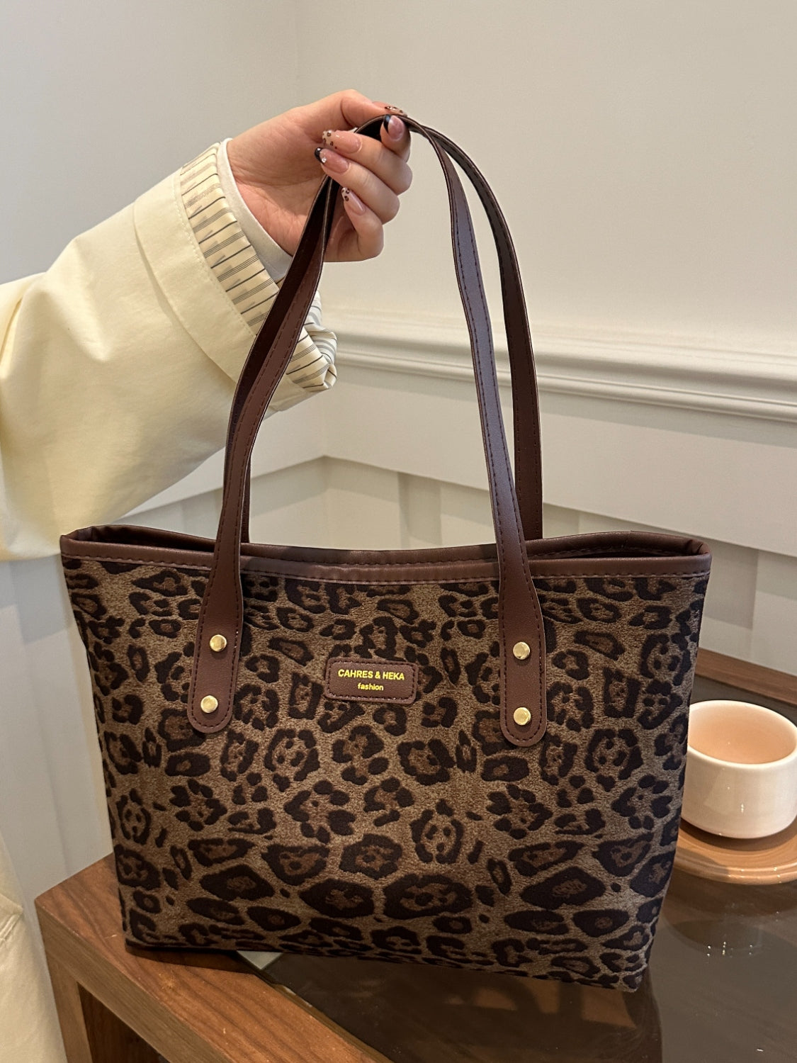 Outfit Flow - Leopard Polyester Tote Bag