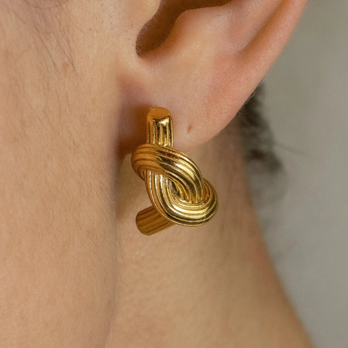 18K Gold-Plated Twisted Knot Stud Earrings Gold One Size OutfitFlow